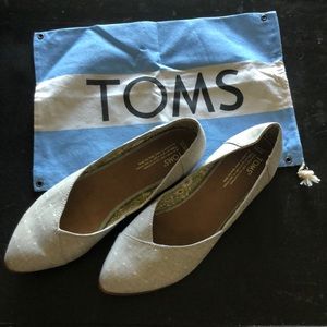Toms size 11, Natural Embroidery Jutti Flats